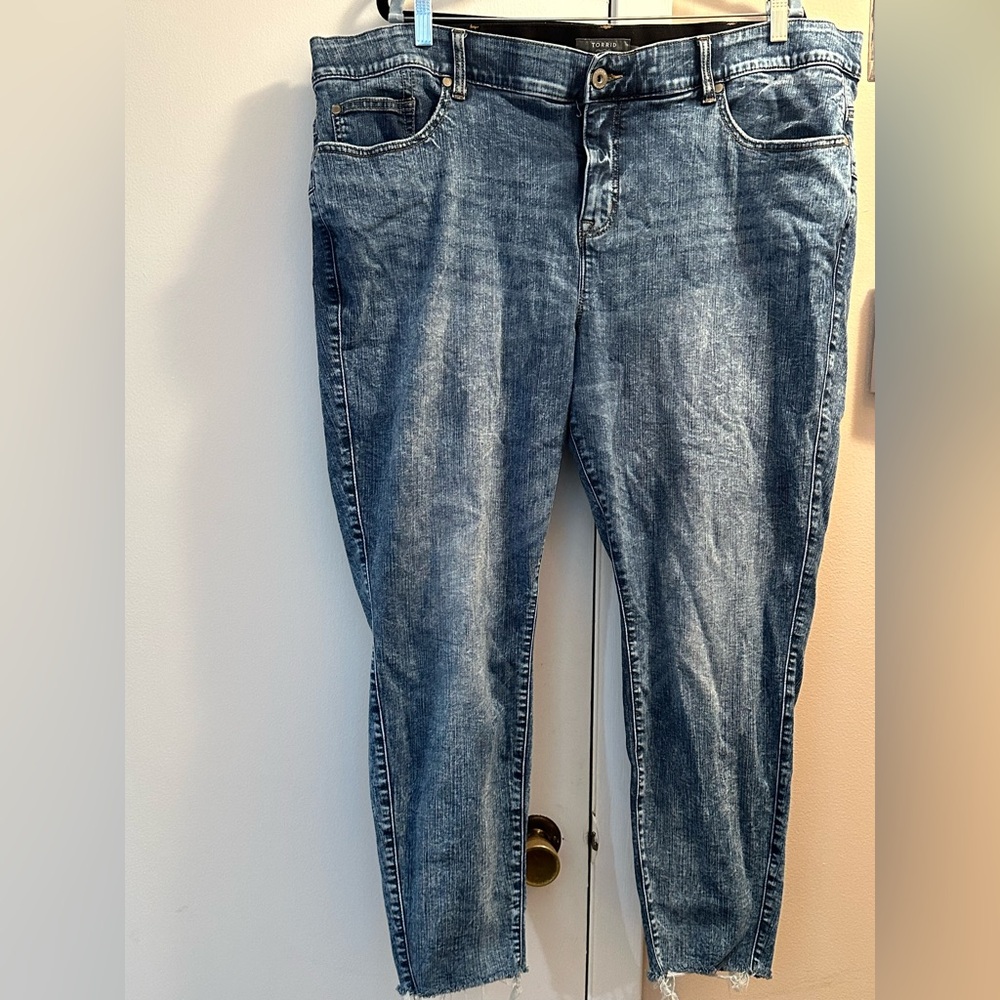 Torrid bombshell skinny jeans